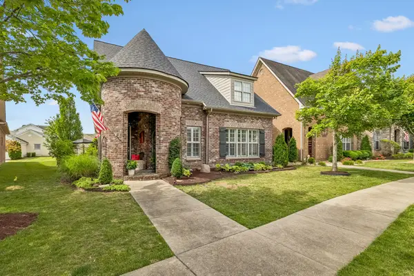 1108 Paddock Park Cir, Gallatin, TN 37066