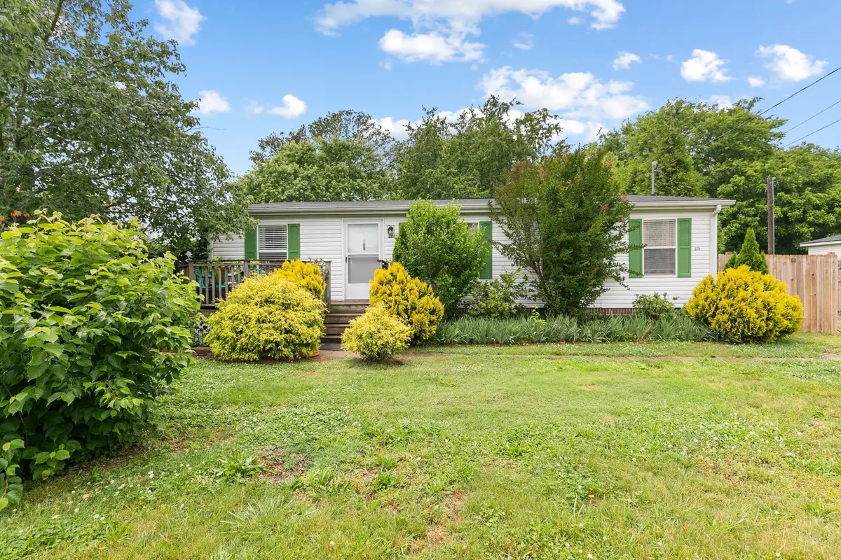 225 Nowlin Dr, Columbia, TN 38401 - #1