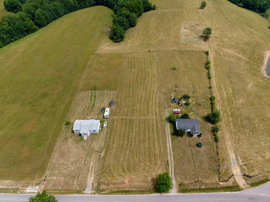 1231 Pumpkintown Rd, Red Boiling Springs, TN 37150 - #2