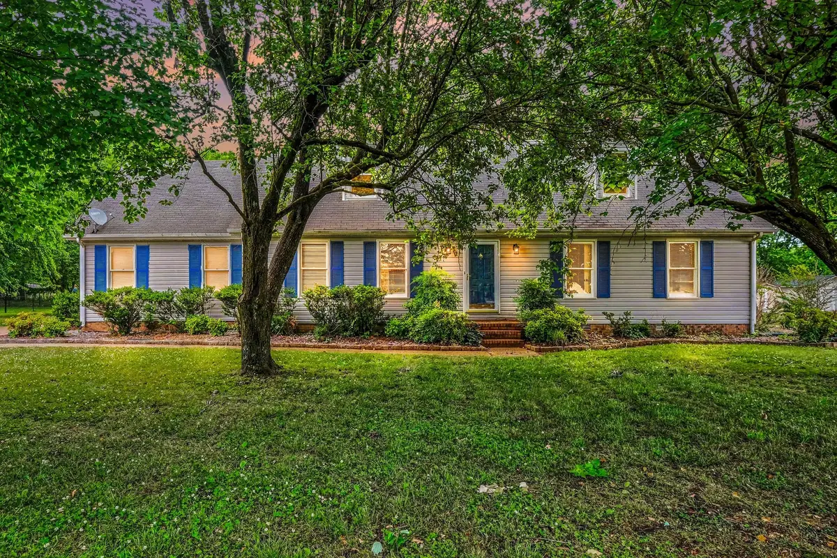 10308 Roanoke Dr, Murfreesboro, TN 37129 - #1