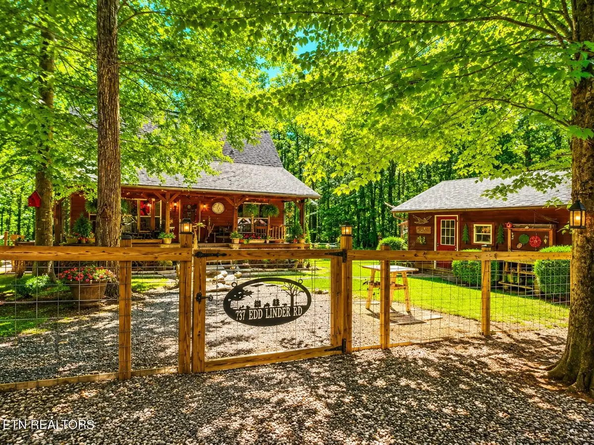 737 Edd Linder Rd, Jamestown, TN 38556 - #1