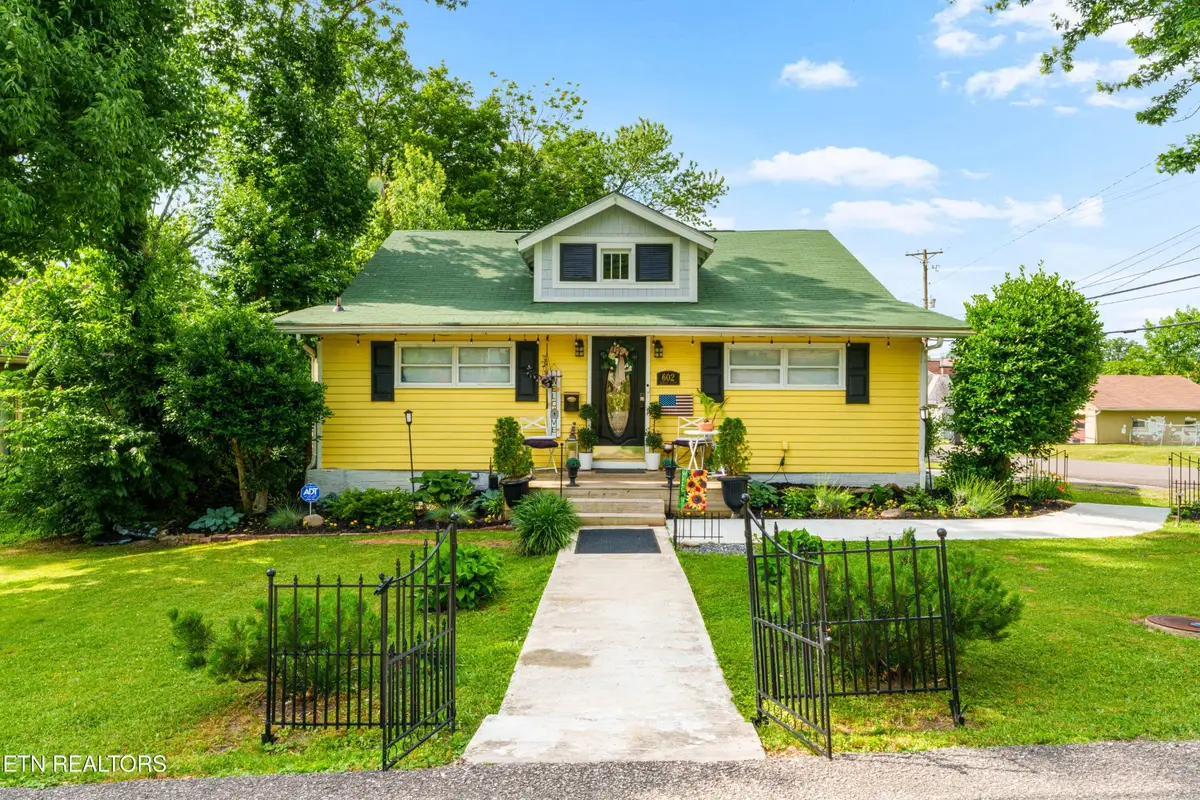 602 Watauga Ave, Knoxville, TN 37917 - #1