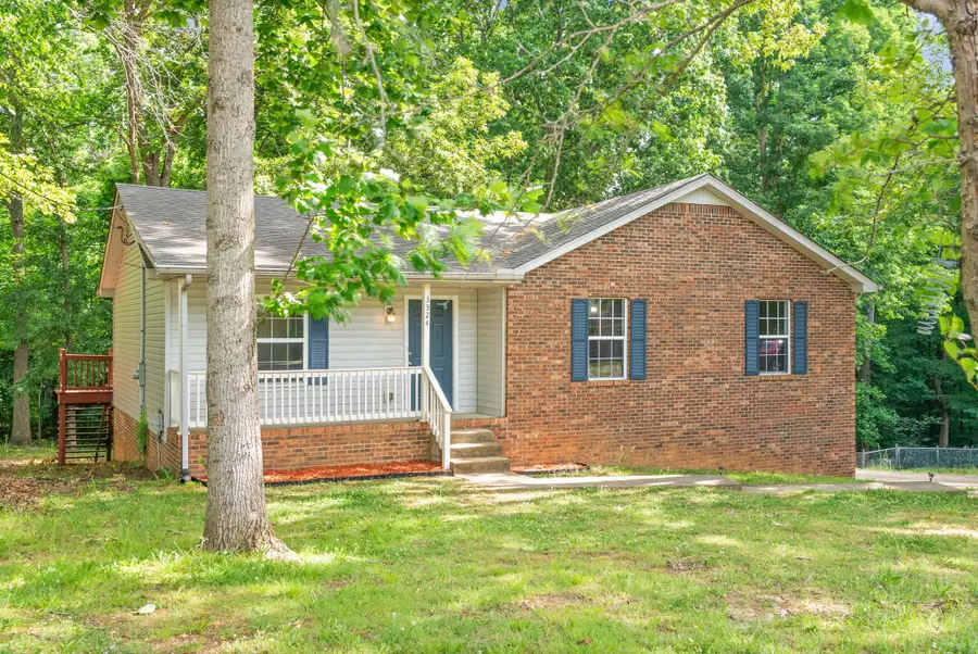 3324 Backridge Rd, Woodlawn, TN 37191 - #2