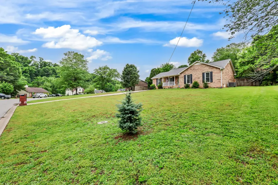 1738 Broadripple Dr, Clarksville, TN 37042 - #2