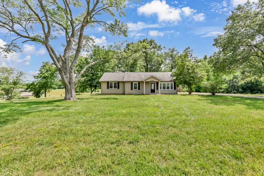2055 Lovers Ln, Hopkinsville, KY 42240 - #2