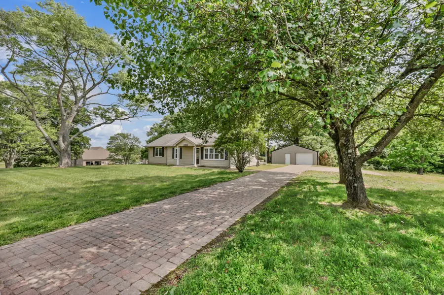 2055 Lovers Ln, Hopkinsville, KY 42240 - #3