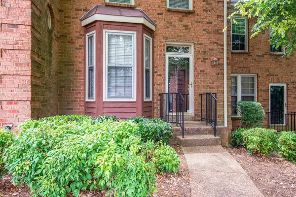 3110 West End Circle #2, Nashville, TN 37203