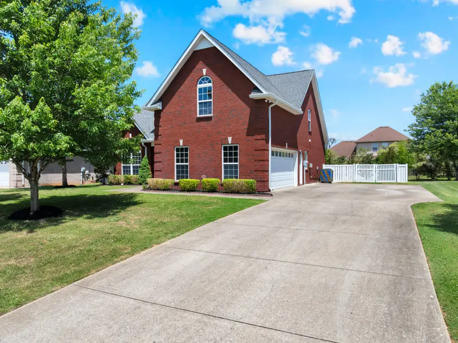 1318 Davy Crockett Dr, Murfreesboro, TN 37129 - #2