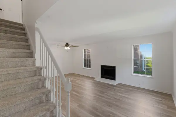 286 Donna Dr #D, Hendersonville, TN 37075
