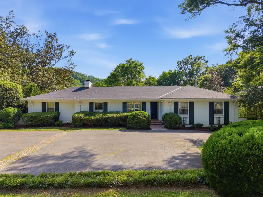 2709 Tyne Blvd, Nashville, TN 37215 - #2
