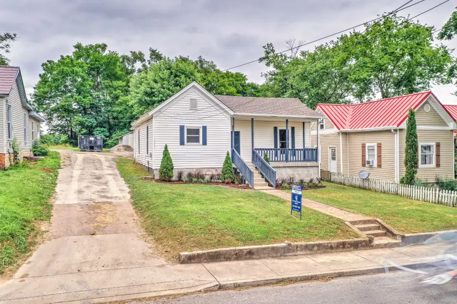 945 Clark St, Clarksville, TN 37040 - #3