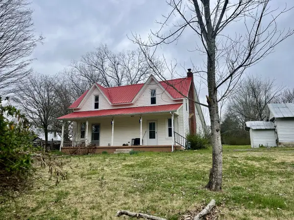 15 Sloan Branch Rd, Pleasant Shade, TN 37145
