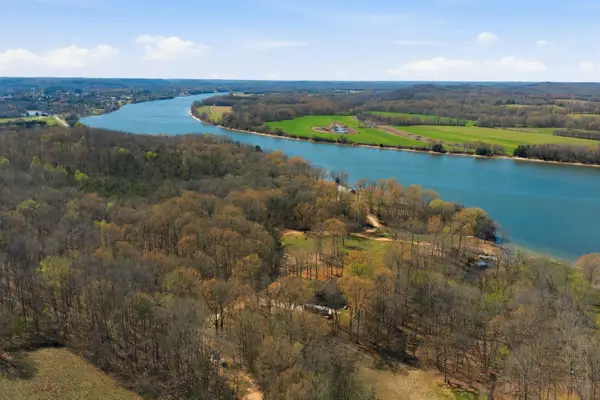 1118 Carrollville Landing Rd, Clifton, TN 38425