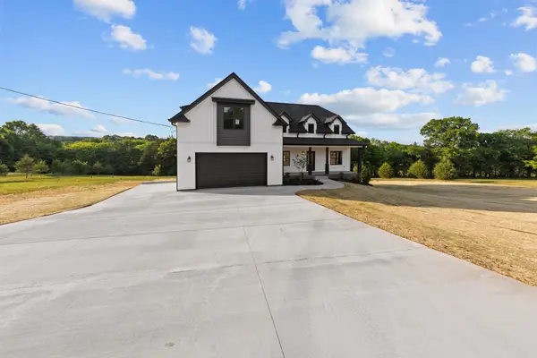 16 Paradise Hills Lane, Lebanon, TN 37090