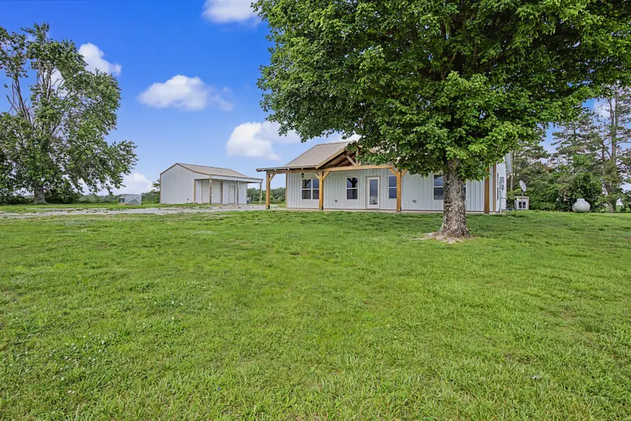 8 Self Rd, Lawrenceburg, TN 38464 - #3