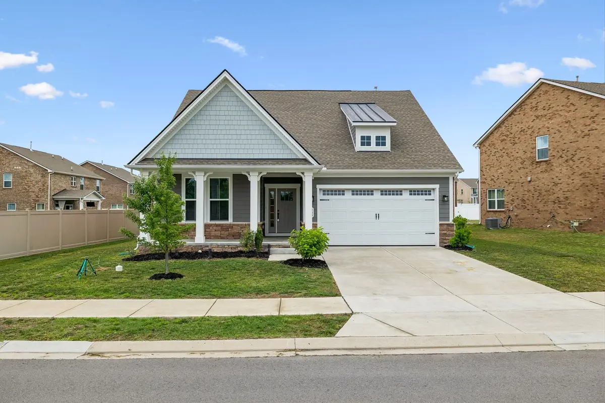 308 Grassy Glen Dr, Gallatin, TN 37066 - #1