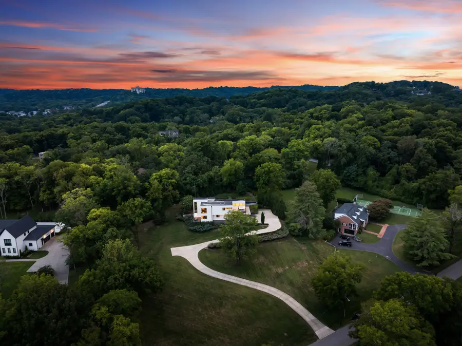 6321 E Valley Rd, Nashville, TN 37205 - #2