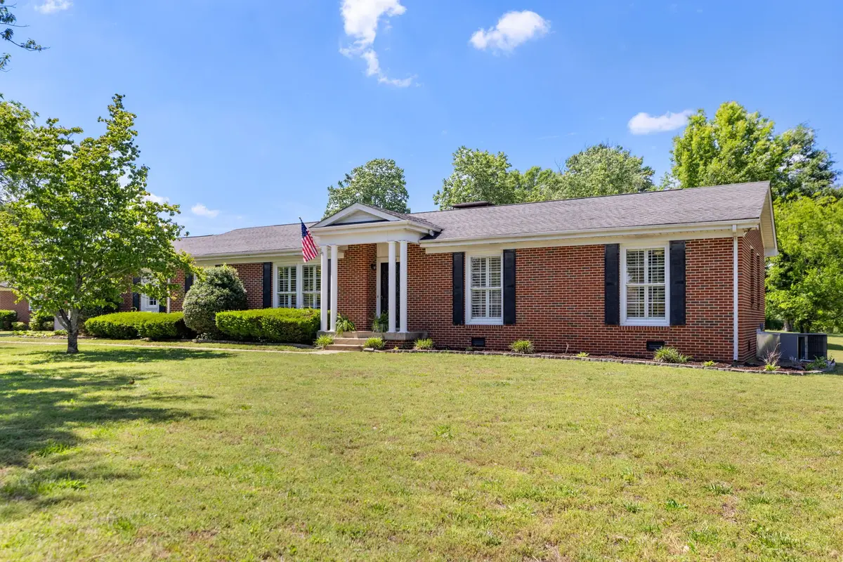 204 Woods Circle, Columbia, TN 38401 - #1