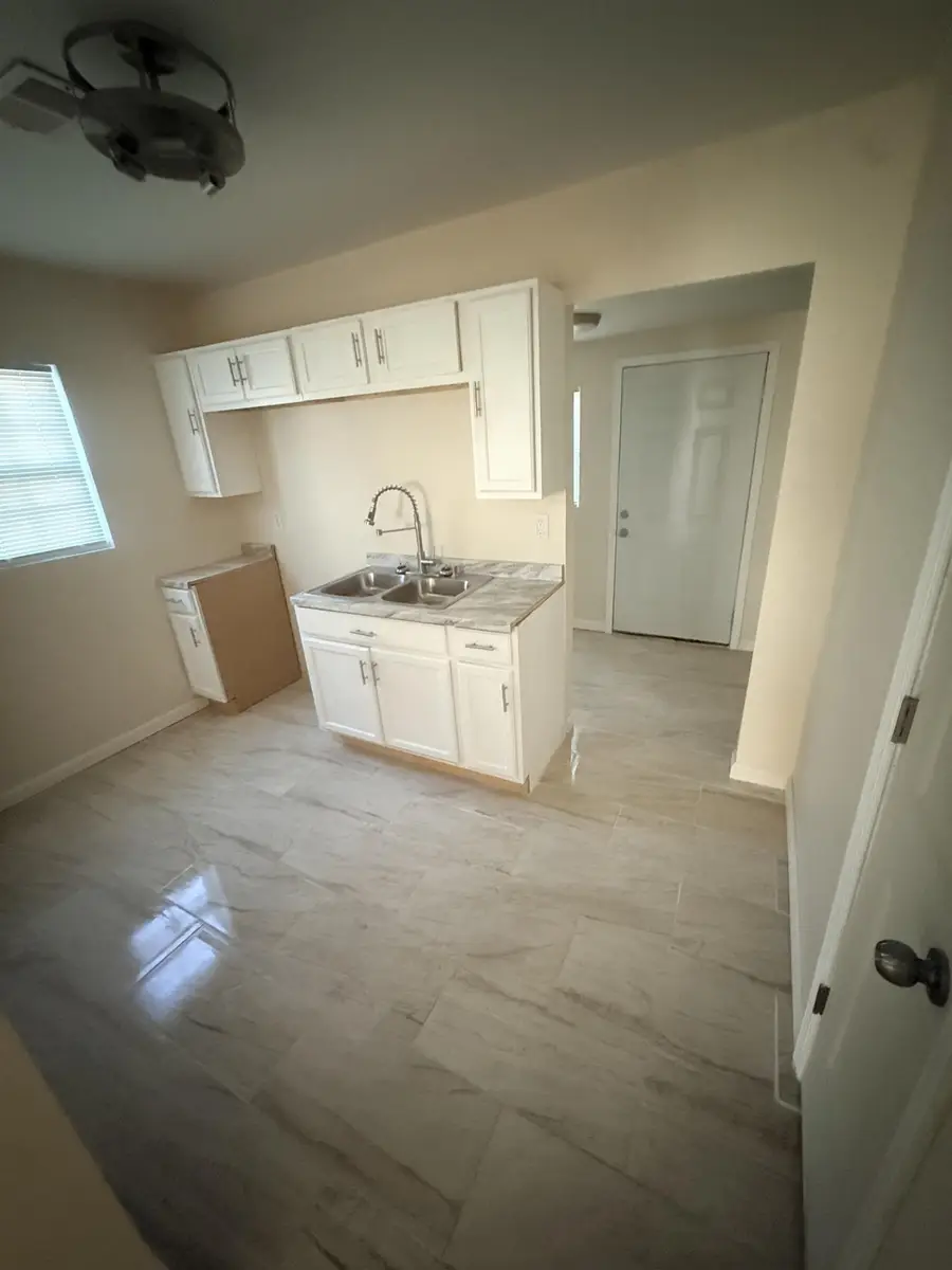1594 Davis St, Memphis, TN 38108 - #3