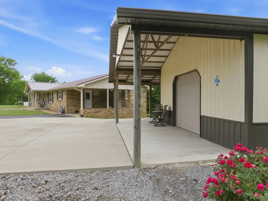 944 Brooksie Thompson Rd, Decaturville, TN 38329 - #3