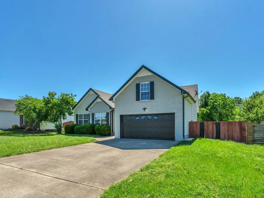 3825 Roscommon Way, Clarksville, TN 37040 - #3
