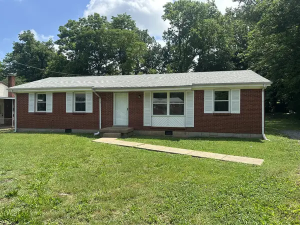 312 Plantation Dr, Clarksville, TN 37042