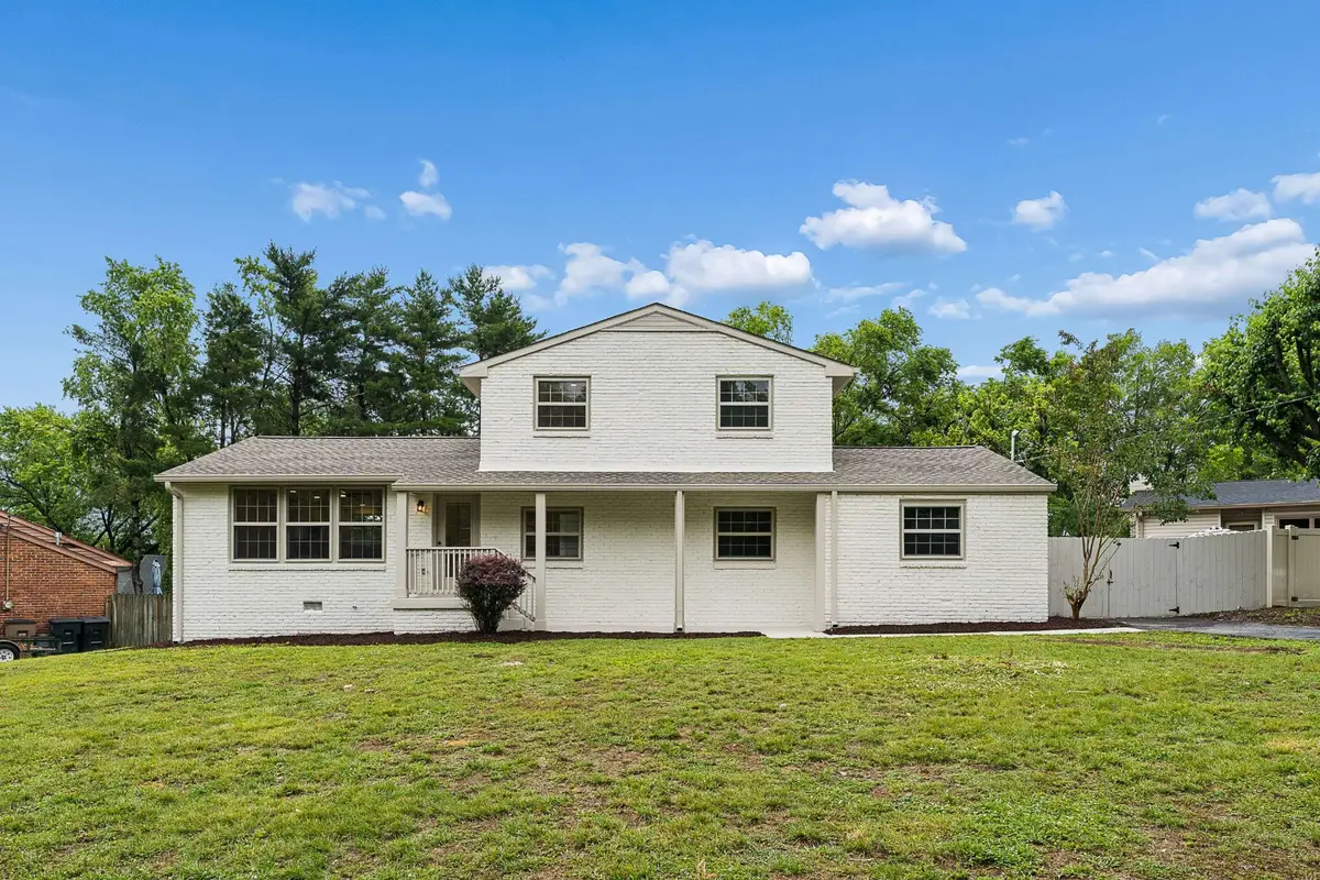 3724 Valley Ridge Dr, Nashville, TN 37211 - #1