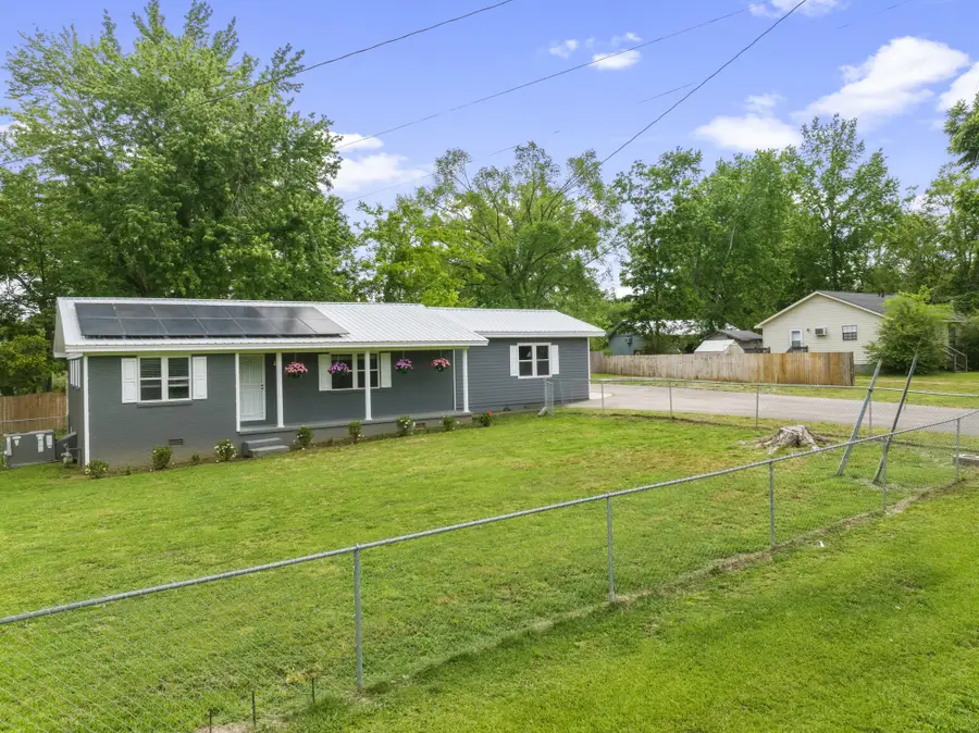 767 Georgia Ave S, Parsons, TN 38363 - #3