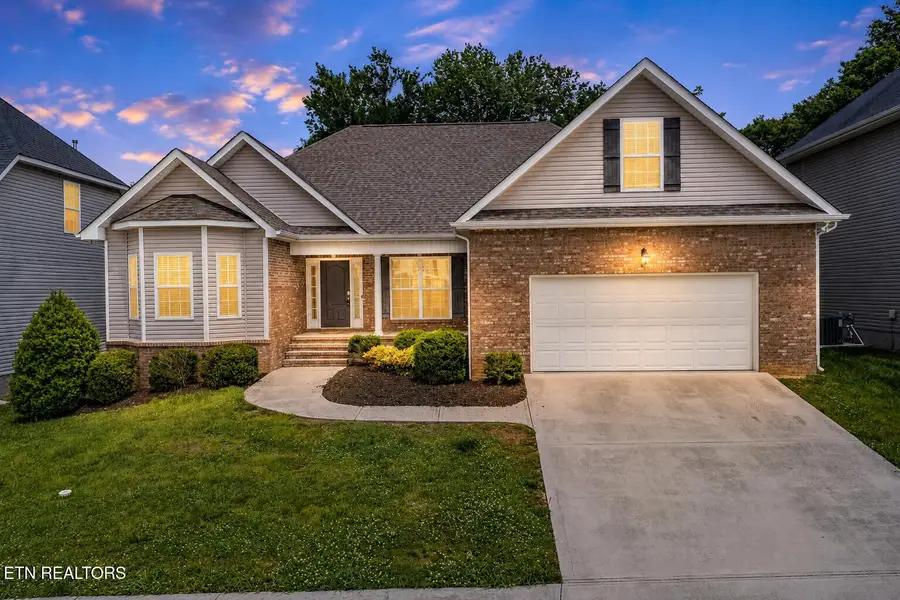 2642 Sweeping Rain Lane, Knoxville, TN 37931 - #2