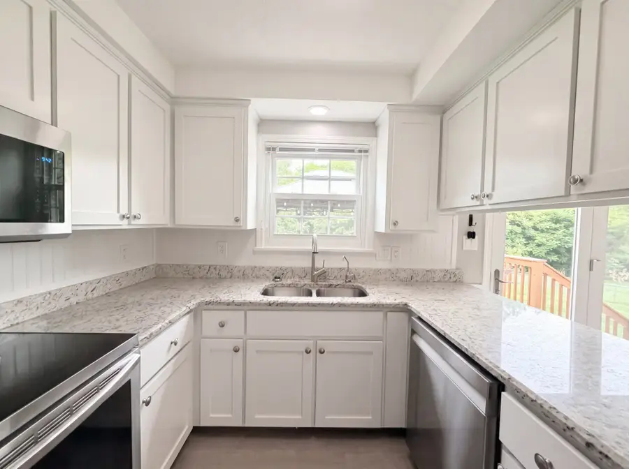 1758 Broadripple Dr, Clarksville, TN 37042 - #2