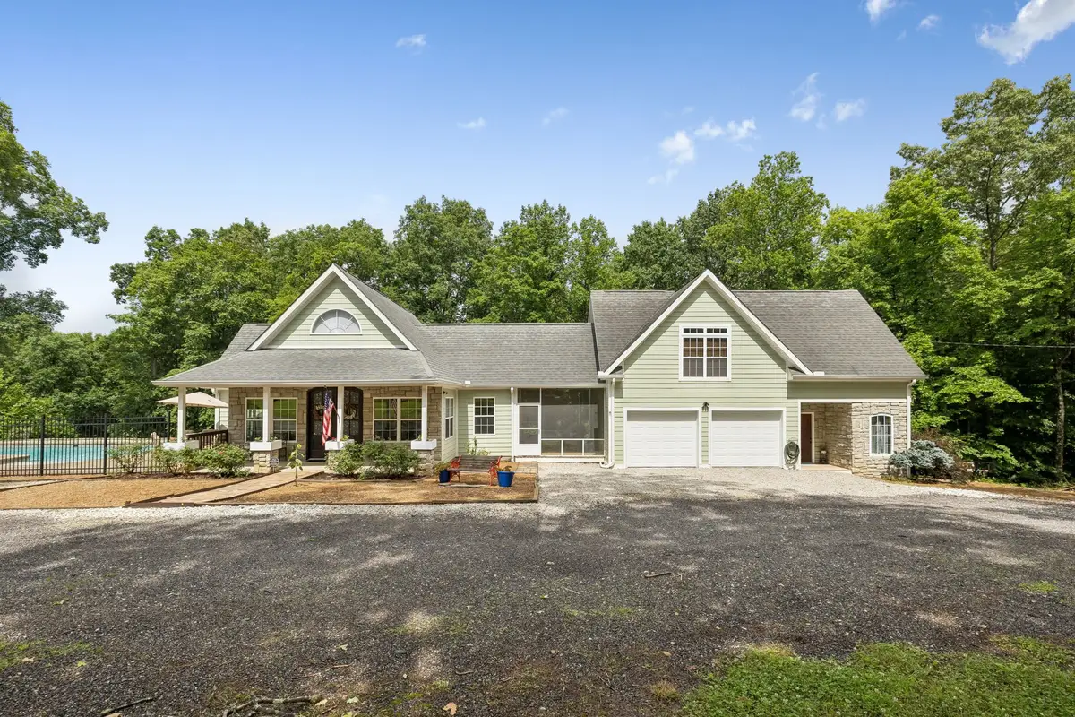 7916 E Plunders Creek Rd, Dickson, TN 37055 - #1