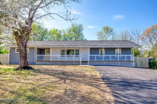 4304 Nw Strolling Rd, Knoxville, TN 37912
