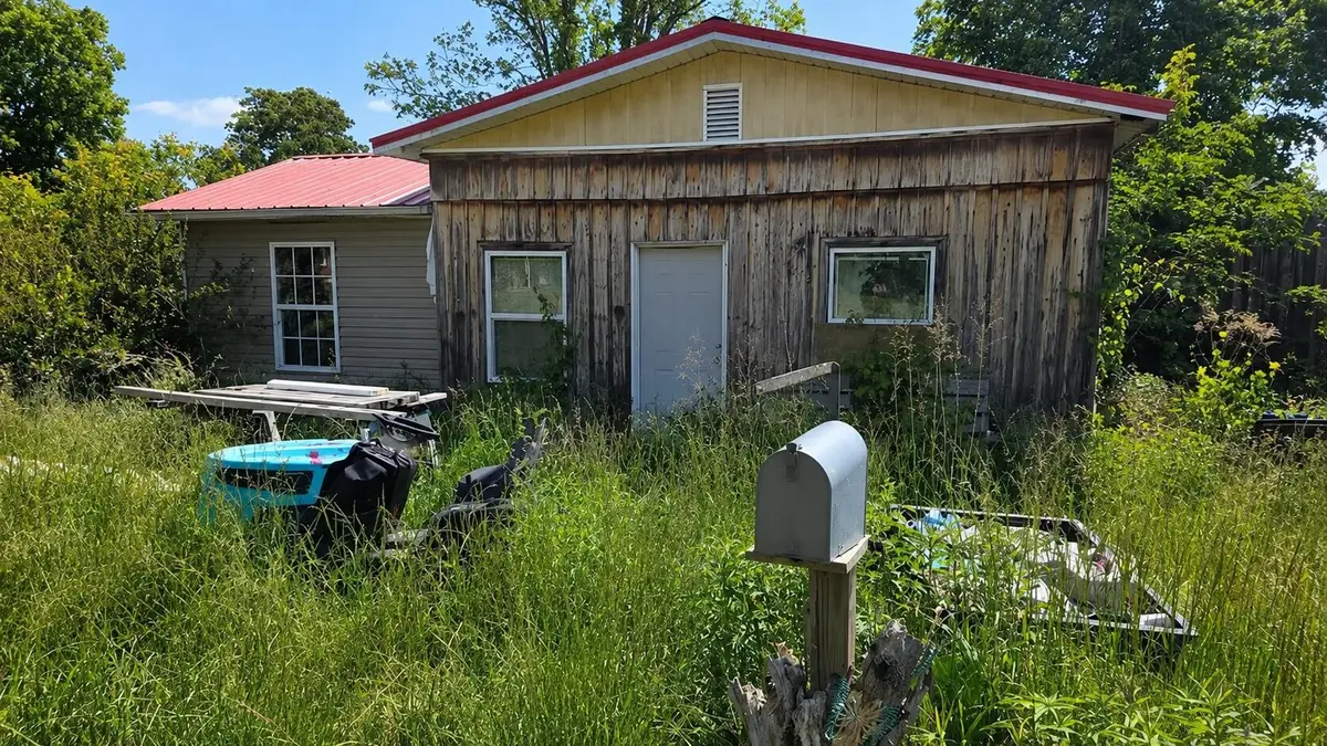 2105 Deer Lodge Hwy, Deer Lodge, TN 37726 - #1
