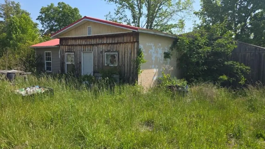 2105 Deer Lodge Hwy, Deer Lodge, TN 37726 - #2