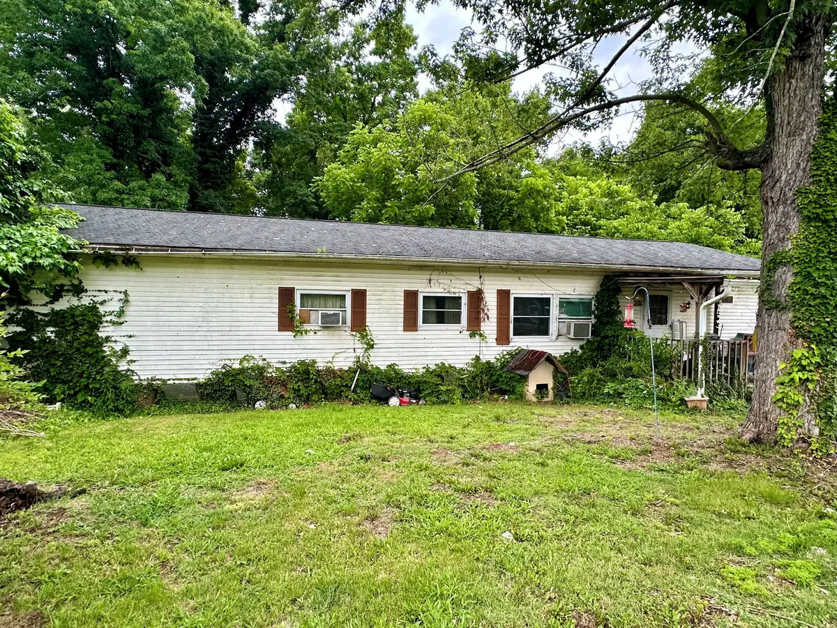 1523 Riverfront Cir, Dandridge, TN 37725 - #1