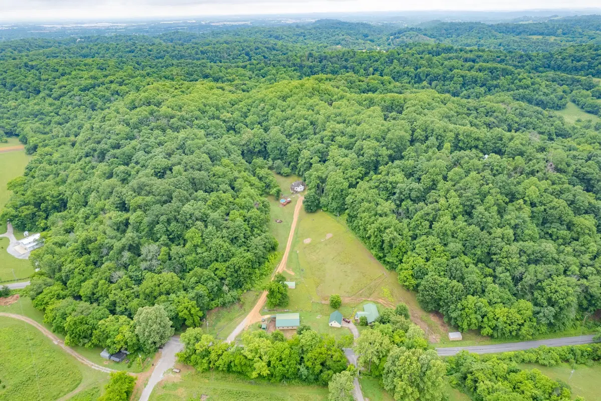 2650 Haywood Hollow Rd, Columbia, TN 38401 - #1