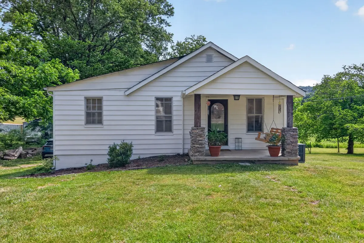 261 Mirandy Rd, Cookeville, TN 38506 - #1
