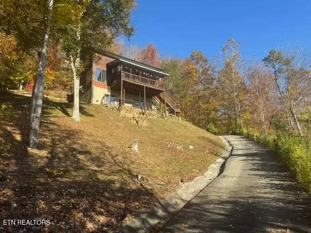 1738 Mountain Shores Rd, New Tazewell, TN 37825 - #2