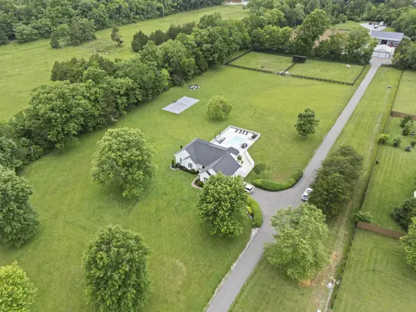 3084 Duplex Rd, Spring Hill, TN 37174
