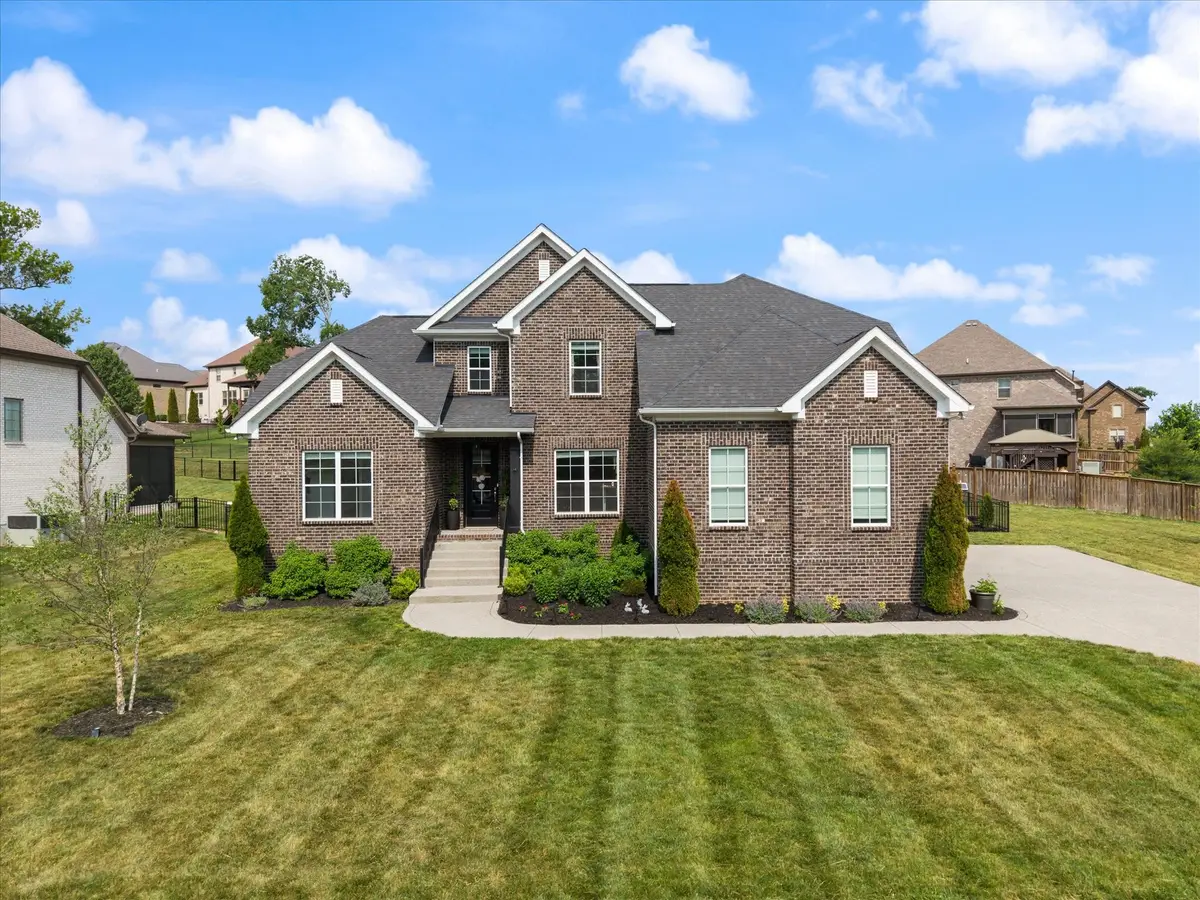 289 Crooked Creek Ln, Hendersonville, TN 37075 - #1