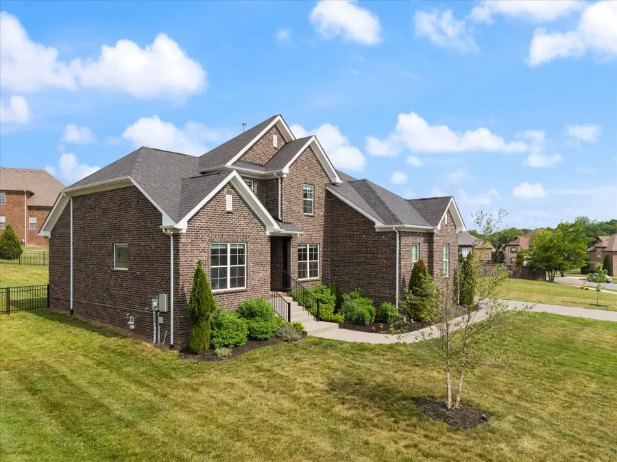 289 Crooked Creek Ln, Hendersonville, TN 37075 - #3