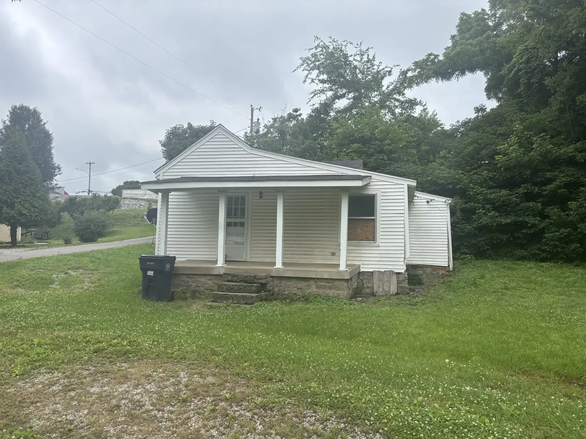 113 Water St, Cornersville, TN 37047 - #1