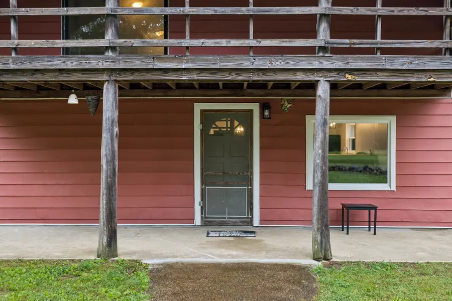 121 Hannah Rd, Summertown, TN 38483 - #3