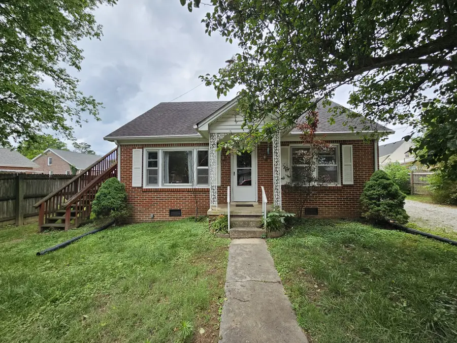 209 Dogwood St, Carthage, TN 37030 - #2