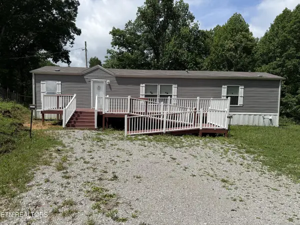 1366 Pearl Hinds Rd, Jamestown, TN 38556