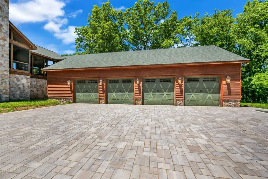 4059 Jimmy Gray Robinson Rd, Williamsport, TN 38487 - #3