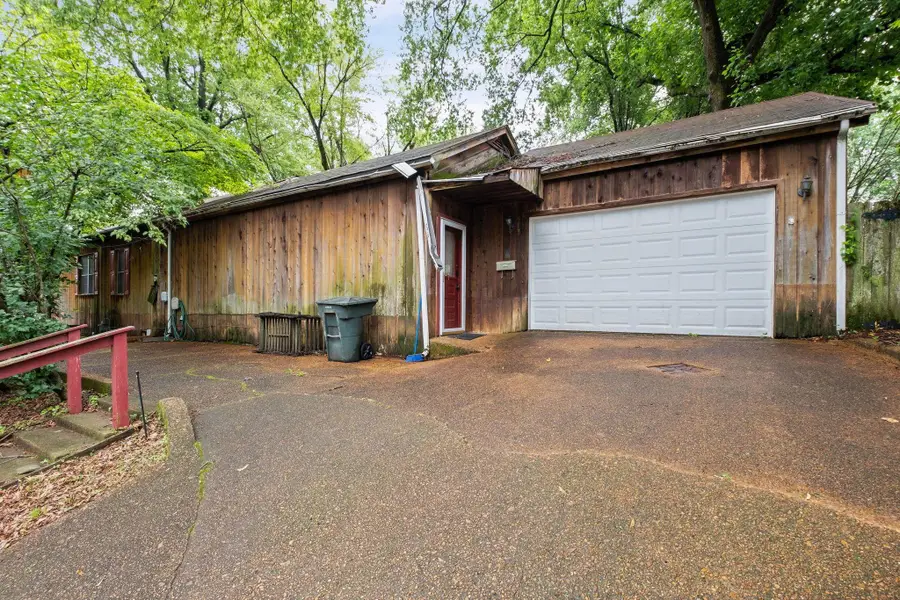 689 Tanglewood St, Memphis, TN 38104 - #3