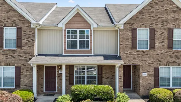 2009 Victory Gallop Ln, Murfreesboro, TN 37128