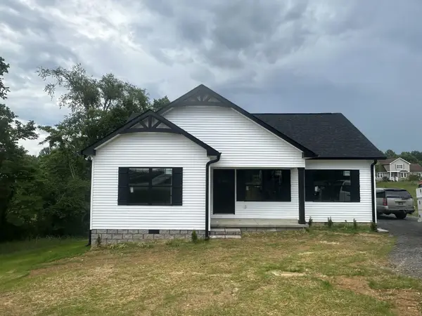 1615 Carthage Rd, Red Boiling Springs, TN 37150