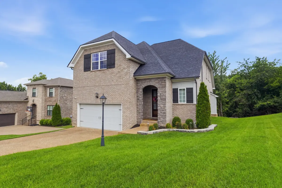 125 Ervin St, Hendersonville, TN 37075 - #1